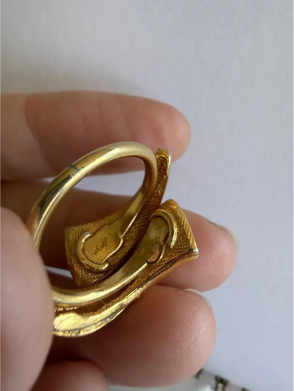 Vintage Gold Tone Abstract Design Ring Size 5